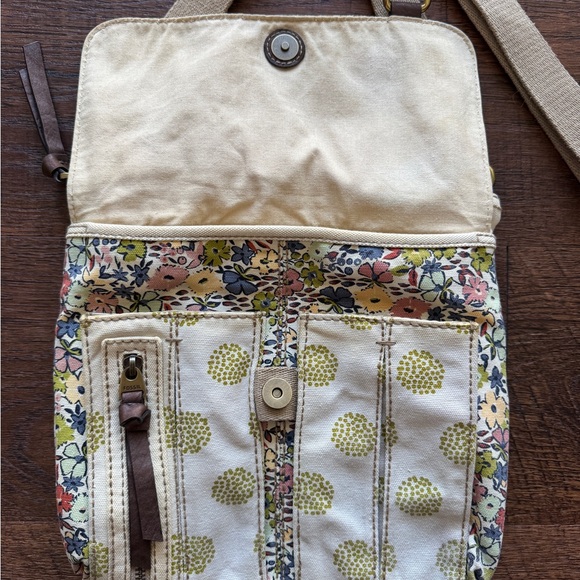 Fossil Vintage Striped and Floral Crossbody Bag - Green and Cream - Picture 9 of 16